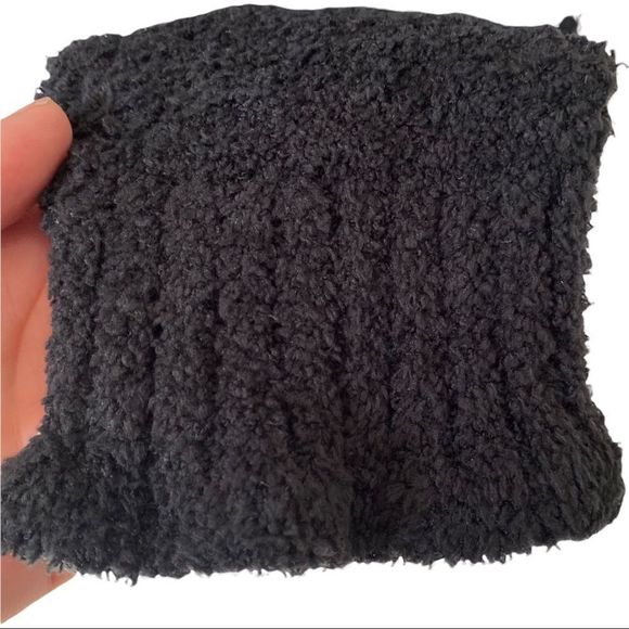 NWT 525 AMERICA BLACK HIGH NECK FUZZY CROPPED SWEATER SIZE LARGE - Picture 5 of 8